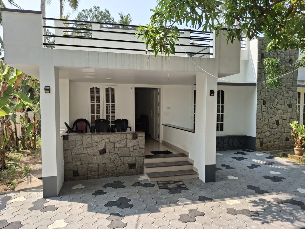 3BR Private Villa in Kazhakkoottam