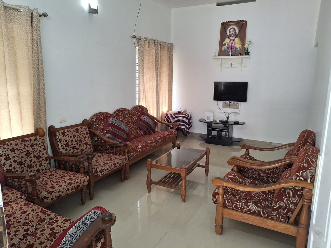 3BR Private Villa in Kazhakkoottam
