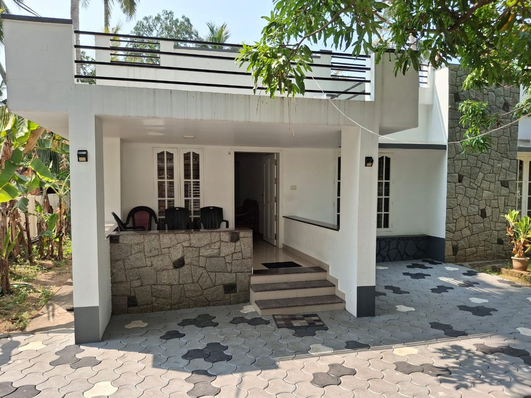 3BR Private Villa in Kazhakkoottam